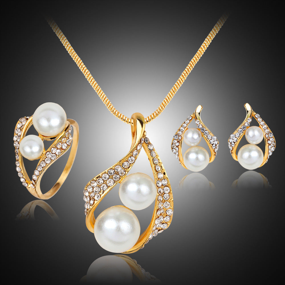 Three-piece Pearl Set - Luxury Look