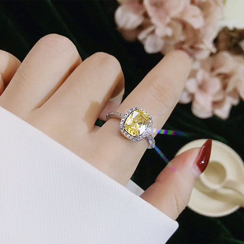 Women Bridal & Engagement Ring - Luxury Look