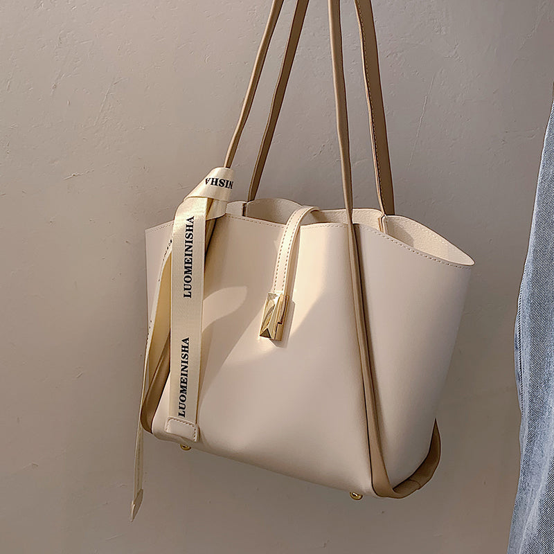 Large Capacity Female Fashion Tote Bag - Luxury Look